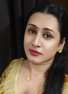 Shemale (madhu) Ladyboy Cut Cock & Big B - Transsexual escort in Chennai Photo 13 of 17