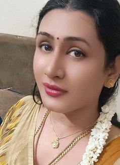 Shemale (madhu) Ladyboy Cut Cock & Big B - Transsexual escort in Chennai Photo 14 of 17