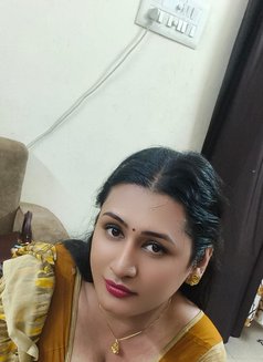 Shemale (madhu) Ladyboy Cut Cock & Big B - Transsexual escort in Chennai Photo 16 of 17