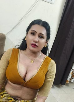Shemale (madhu) Ladyboy Cut Cock & Big B - Acompañantes transexual in Chennai Photo 13 of 19