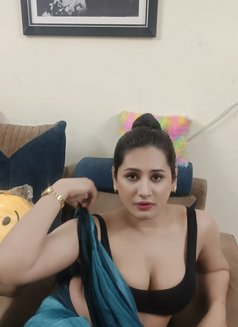 Shemale (madhu) Ladyboy Cut Cock & Big B - Acompañantes transexual in Chennai Photo 18 of 19