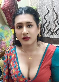 Shemale (madhu) Ladyboy Cut Cock & Big B - Transsexual escort in Chennai Photo 20 of 25