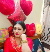 Shemale (madhu) Ladyboy Cut Cock & Big B - Transsexual escort in Chennai