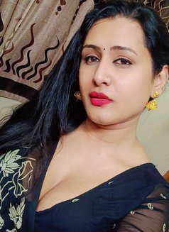 Shemale (madhu) Ladyboy Cut Cock & Big B - Transsexual escort in Chennai Photo 23 of 25