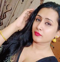 Shemale (madhu) Ladyboy Cut Cock & Big B - Transsexual escort in Chennai