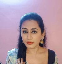 Shemale (madhu) Ladyboy Cut Cock & Big B - Acompañantes transexual in Chennai