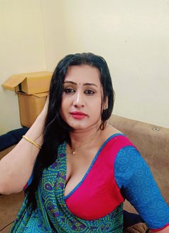 Shemale (madhu) Ladyboy Cut Cock & Big B - Transsexual escort in Chennai Photo 15 of 15