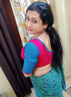Shemale (madhu) Ladyboy Cut Cock & Big B - Transsexual escort in Chennai Photo 16 of 22