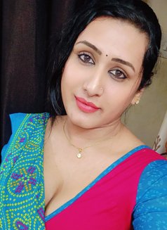 Shemale (madhu) Ladyboy Cut Cock & Big B - Transsexual escort in Chennai Photo 17 of 22