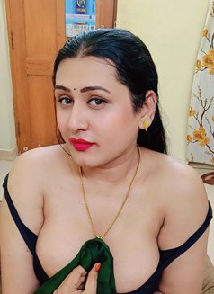 Shemale (madhu) Ladyboy Cut Cock & Big B - Transsexual escort in Chennai Photo 20 of 22