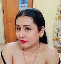Shemale (madhu) Ladyboy Cut Cock & Big B - Transsexual escort in Chennai