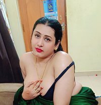 Shemale (madhu) Ladyboy Cut Cock & Big B - Transsexual escort in Chennai