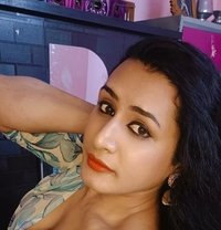 SHEMALE (Madhu) LADYBOY cut COCK & BIG B - Transsexual escort in Chennai