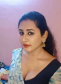 SHEMALE (Madhu) LADYBOY cut COCK & BIG B - Transsexual escort in Chennai Photo 5 of 11