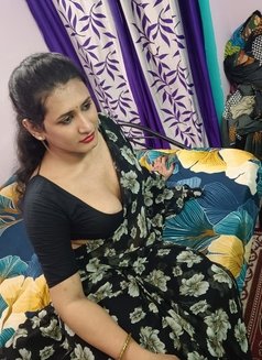 SHEMALE (Madhu) LADYBOY cut COCK & BIG B - Acompañantes transexual in Chennai Photo 6 of 11