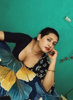 SHEMALE (Madhu) LADYBOY cut COCK & BIG B - Acompañantes transexual in Chennai Photo 8 of 11