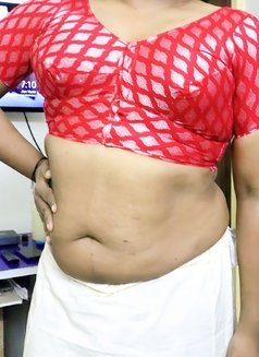 Shemale Madipakkam - Acompañantes transexual in Chennai Photo 2 of 3
