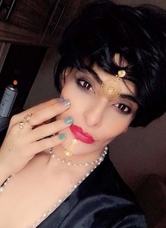 Shemale Riyadh - Transsexual escort in Riyadh Photo 2 of 7