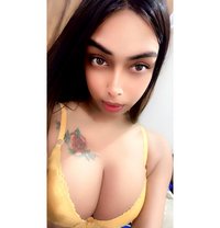 SHEMALE RUHI PAUL( BIG 34-7+DICK) - Transsexual escort in New Delhi