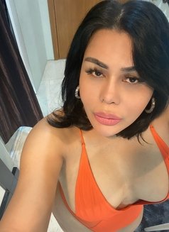 Shemale Sexy Rossa - Transsexual escort in Kuala Lumpur Photo 3 of 6