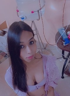Shemale Sexy Transsexuals Roshni - Acompañantes transexual in Bangalore Photo 1 of 4