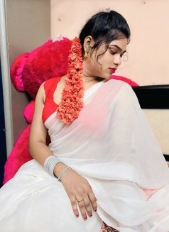 Shemale sushmitha - Transsexual escort in Hyderabad Photo 2 of 4