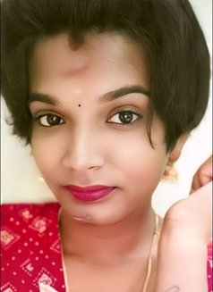 Shemale Tamil Ponnu Ladyboy Coimbatore - Acompañantes transexual in Coimbatore Photo 2 of 3