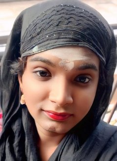 Shemale Tamil Ponnu Ladyboy Coimbatore - Acompañantes transexual in Coimbatore Photo 3 of 3