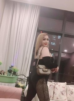 Shemale Thailand&poppers - Acompañantes transexual in Al Manama Photo 2 of 8