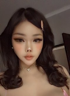 Shemale Thailand White and soft skin - Transsexual escort in Riyadh Photo 6 of 14