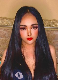 Shemale Thailand White and soft skin - Transsexual escort in Riyadh Photo 8 of 8