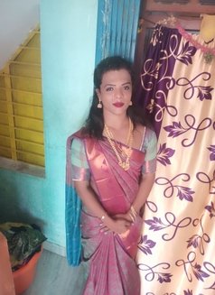 Shemale Thirunelveli - Transsexual escort in Nagano Photo 1 of 5