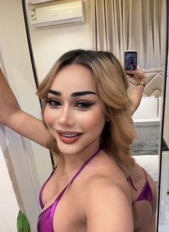 Shemale ,top bottom, both - Transsexual escort in Riyadh Photo 1 of 10