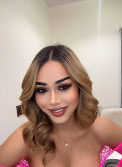 Shemale ,top bottom, both - Acompañantes transexual in Riyadh Photo 1 of 11