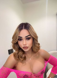 Shemale ,top bottom, both - Acompañantes transexual in Riyadh Photo 2 of 11