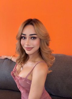 Shemale ,top bottom, both - Acompañantes transexual in Riyadh Photo 2 of 15