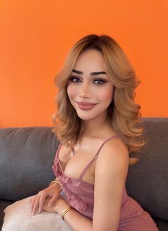 Shemale ,top bottom, both - Acompañantes transexual in Riyadh Photo 3 of 15