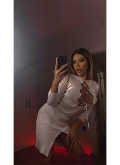 Shemale Lika 21 cm - Transsexual escort in İstanbul Photo 4 of 14