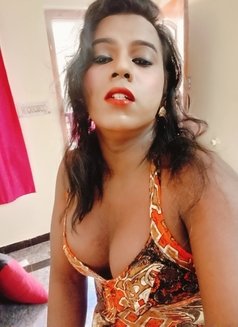 Shemale Vellacheri Chennai - Transsexual escort in Chennai Photo 2 of 3