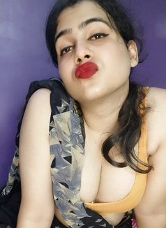 Shemale Vennila Here - Acompañantes transexual in Chennai Photo 7 of 7