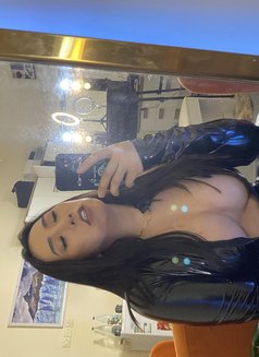Shemale Venus Milf Body - Acompañantes transexual in Riyadh Photo 10 of 15