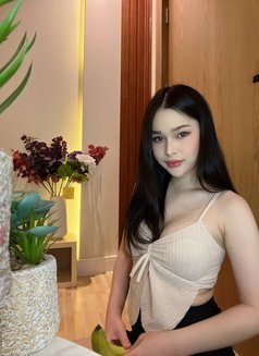 Shemale - Transsexual escort in Riyadh Photo 12 of 14