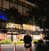 Shemale Vivienne - Transsexual escort in Manila