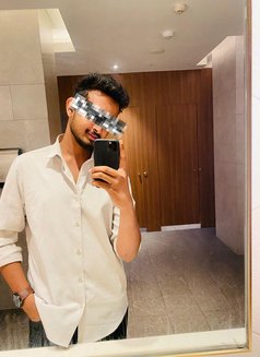 Shen Fernando - Male escort in Colombo Photo 5 of 7