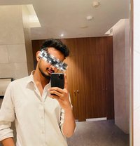 Shen Fernando - Male escort in Colombo