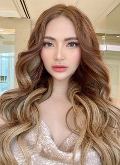 Shen - escort in Manila Photo 7 of 8