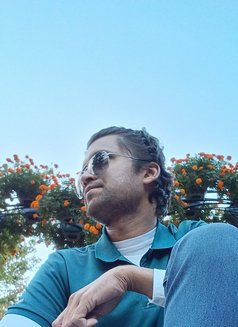 Shen - Male escort in Tokyo Photo 1 of 4