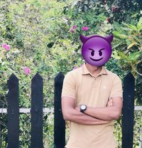 Shenal - Acompañantes masculino in Colombo