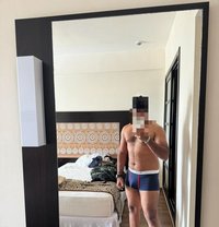 Shenalz Xxx - Male escort in Colombo