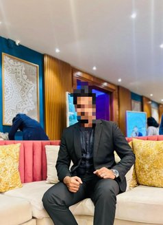 Shenalz Xxx - Acompañantes masculino in Colombo Photo 6 of 6